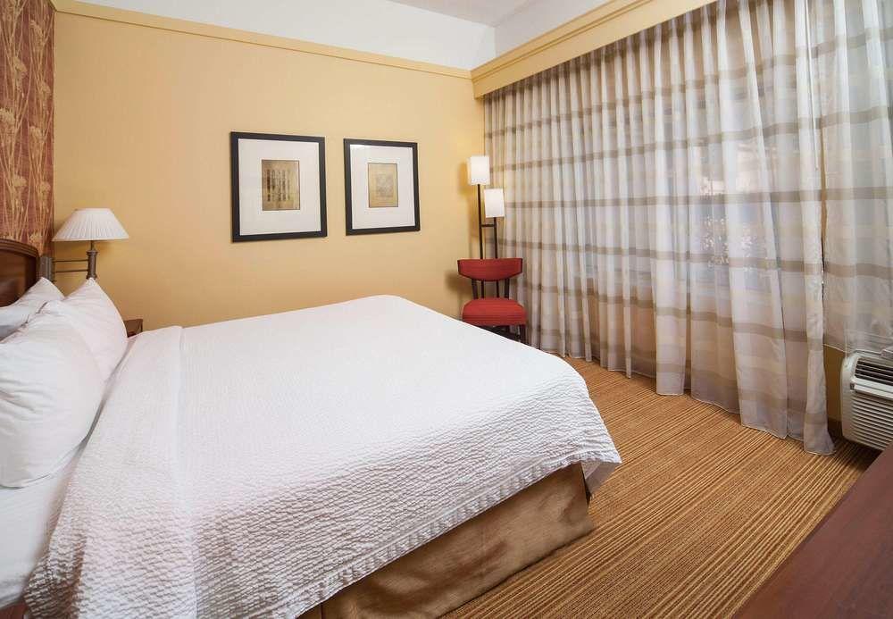 מלון Courtyard By Marriott ולדוסטה מראה חיצוני תמונה