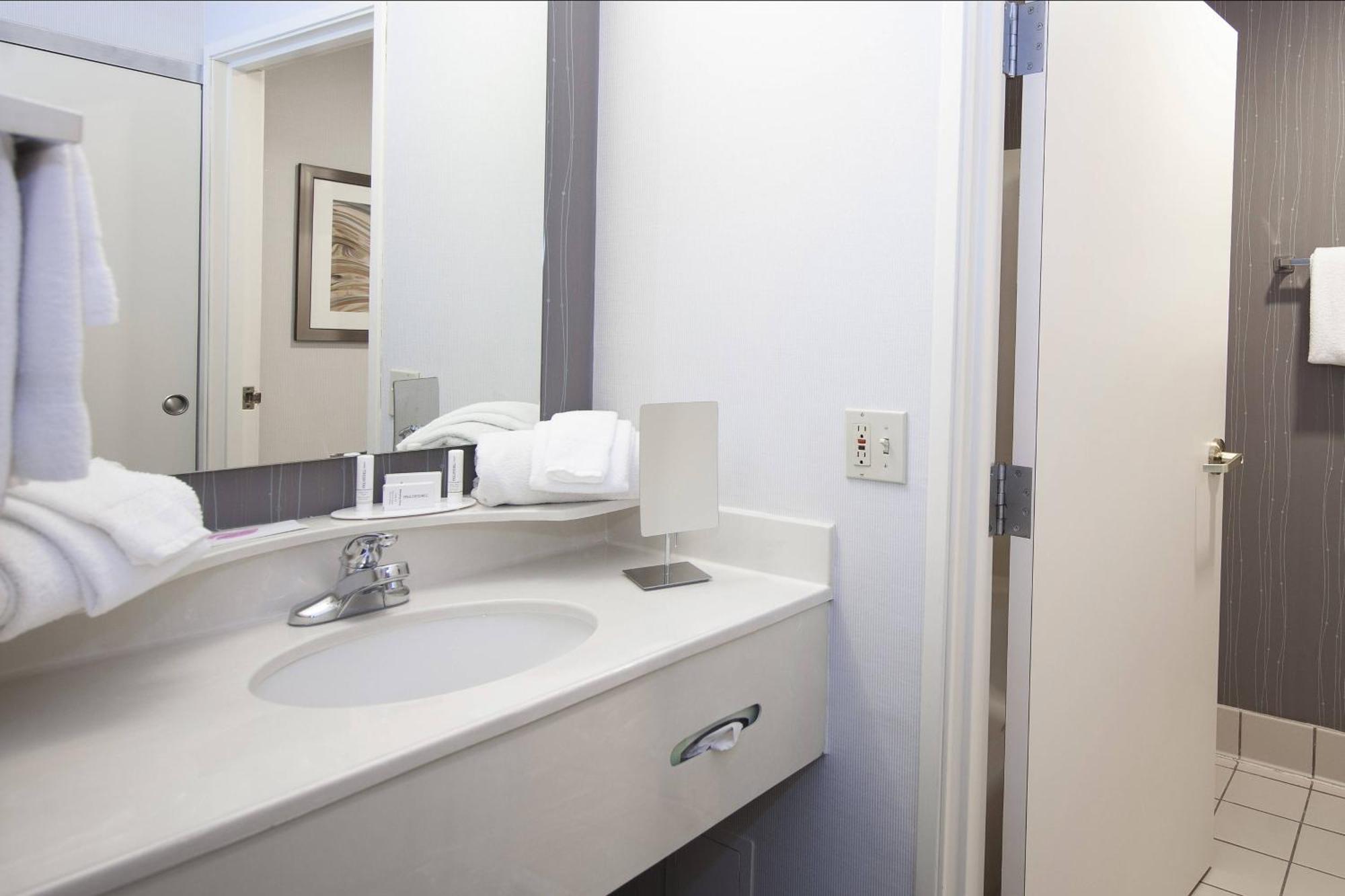 מלון Courtyard By Marriott ולדוסטה מראה חיצוני תמונה