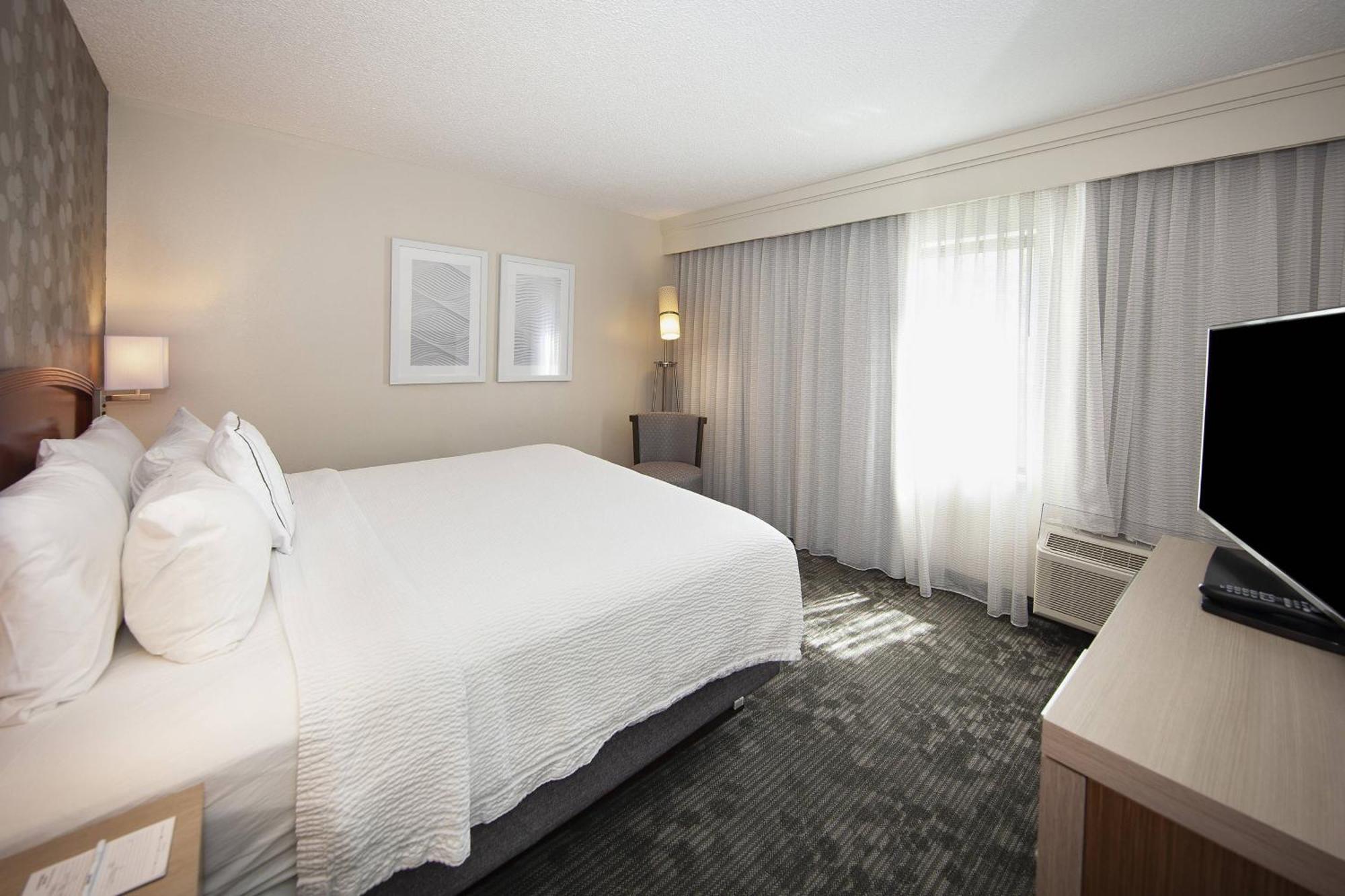 מלון Courtyard By Marriott ולדוסטה מראה חיצוני תמונה