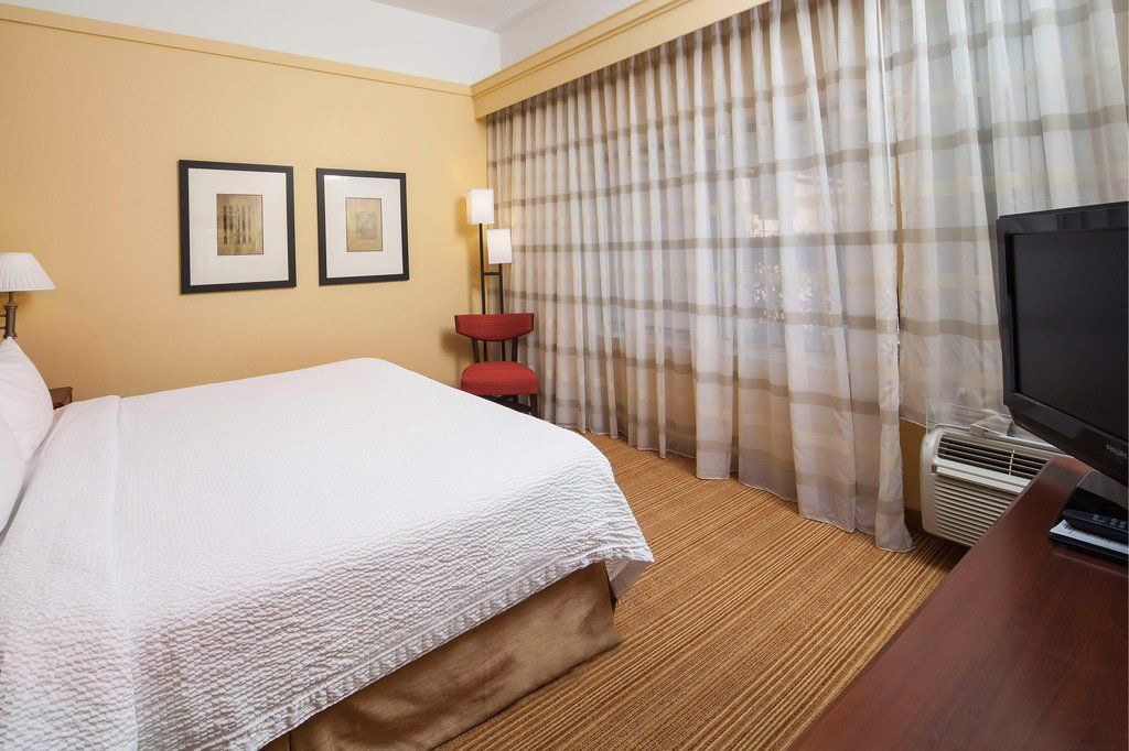 מלון Courtyard By Marriott ולדוסטה מראה חיצוני תמונה